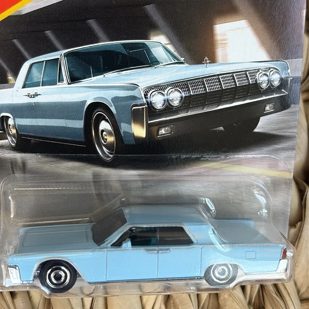 Matchbox 1964 Lincoln Continental Die-Cast Car Light Baby Blue New